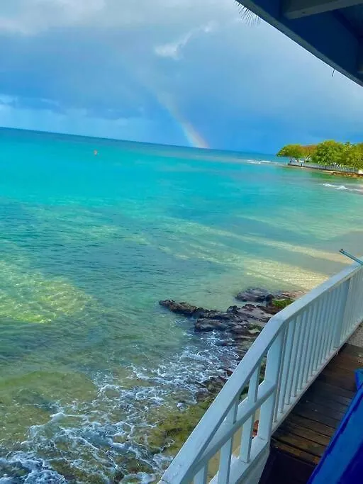Deep Waterfront West Coast 3 Bed Beach House Saint James