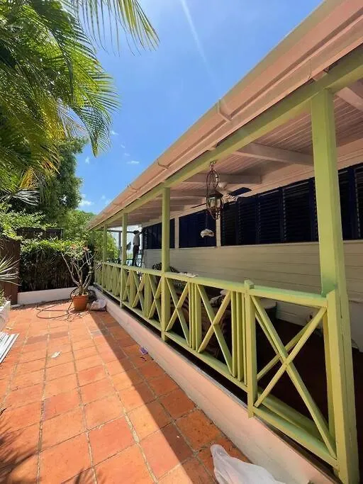 Сasa de vacaciones Deep Waterfront West Coast 3 Bed Beach House Saint James