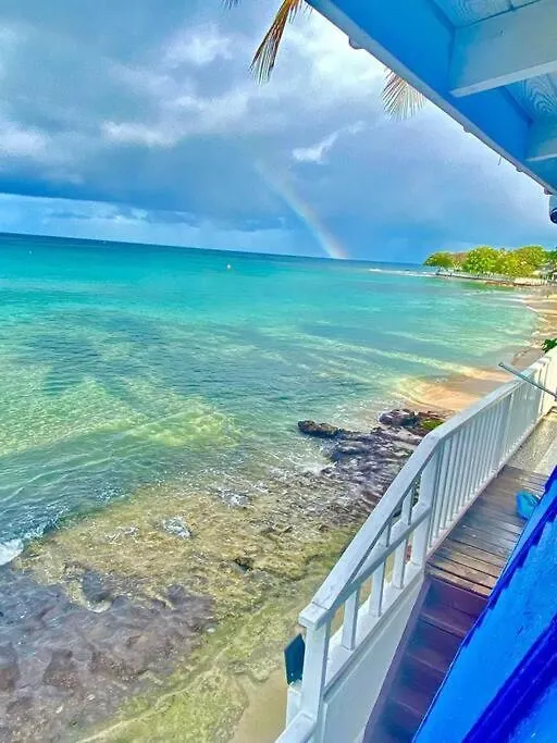Deep Waterfront West Coast 3 Bed Beach House Saint James Сasa de vacaciones